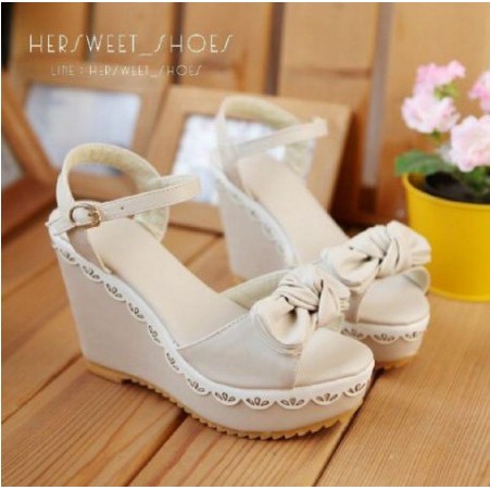 Sepatu store heels wedges