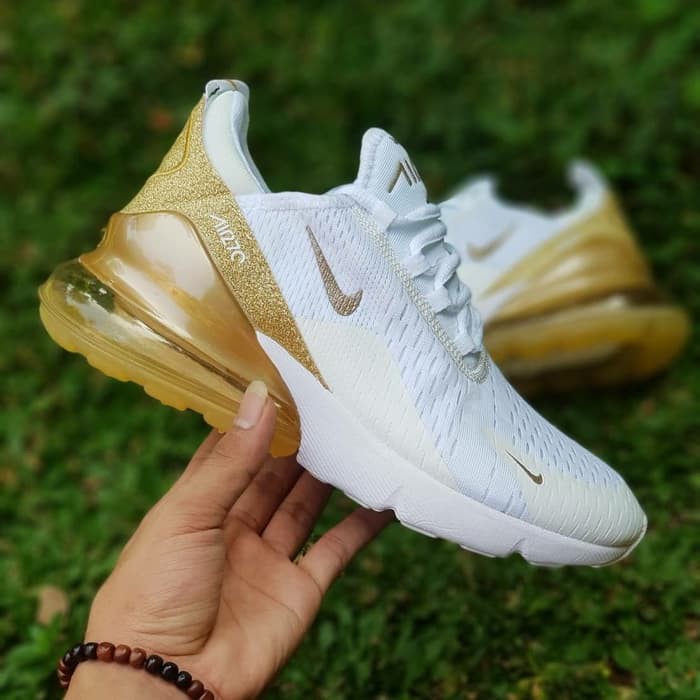 Nike air max on sale 270 gold glitter