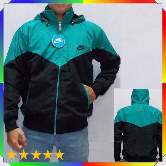 Model store jaket nike