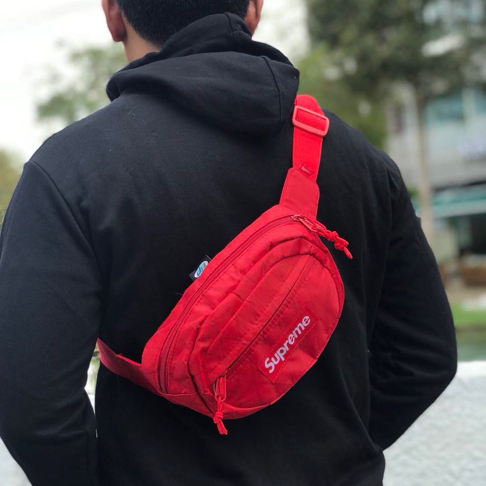 Supreme fw18 discount waist bag red