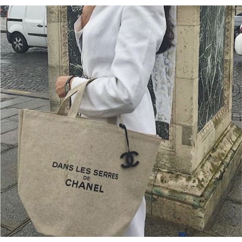 Chanel Beaute, Bags, Nwt Dans Les Serres De Chanel Beaute Jute Tote Bag  22 Spring