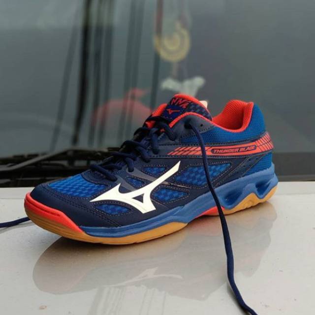 Mizuno thunder blade deals low