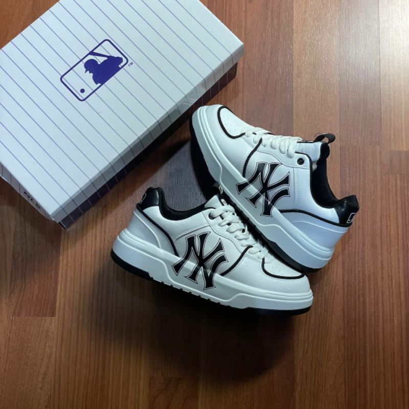 BISA COD Sepatu MLB Chunky Liner YN New York Yankees White Black 36 40 Premium Quality Made In Vietnam