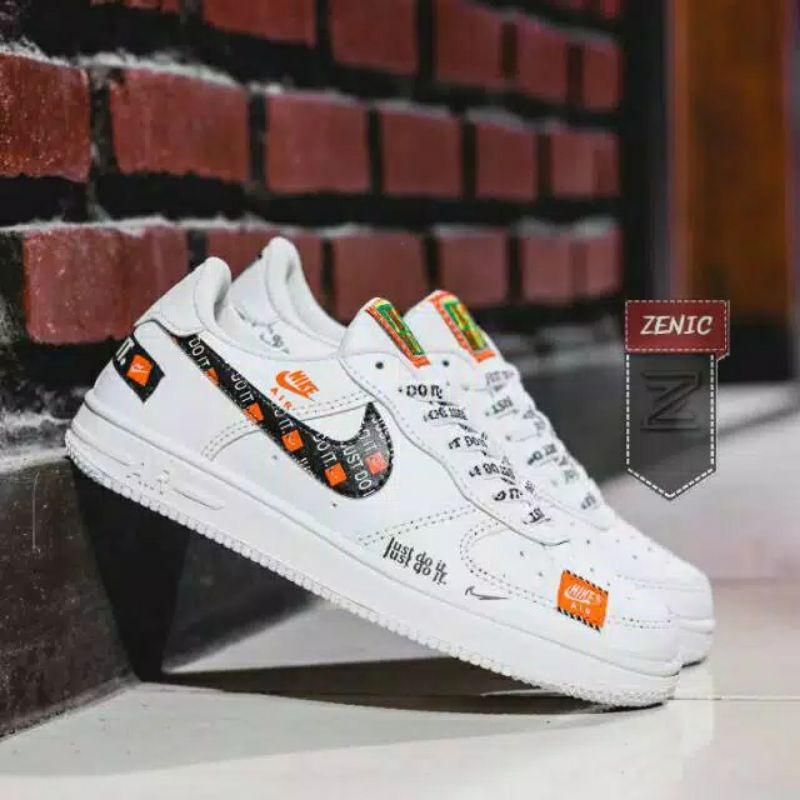 Jual sepatu nike 2025 air force 1 kw