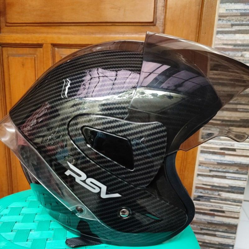 Helm rsv store carbon half face