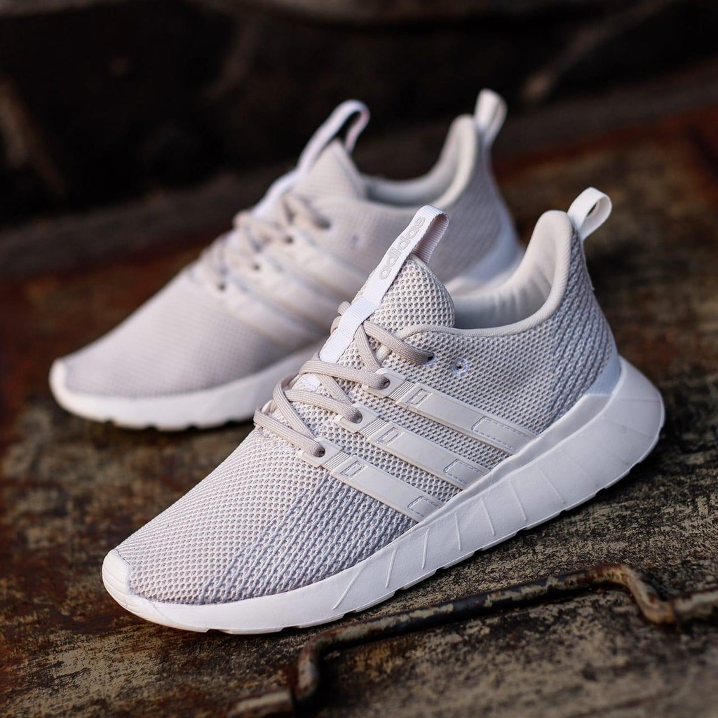 Adidas questar flow triple sales white