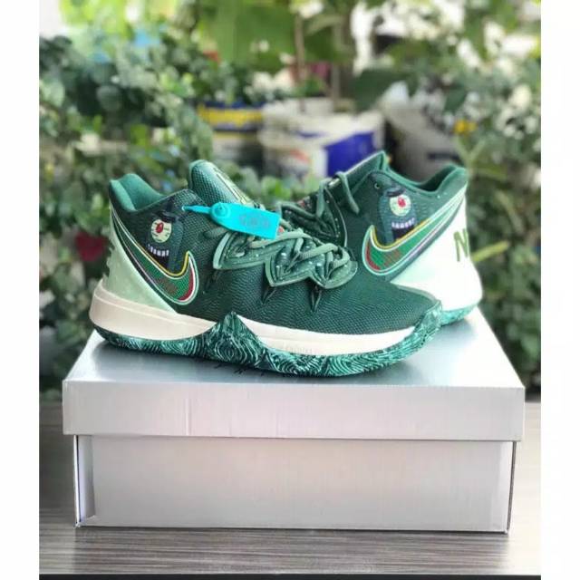 Plankton store kyrie 5