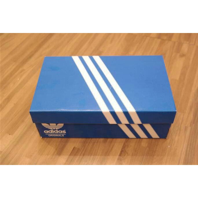 Box sepatu adidas original hotsell