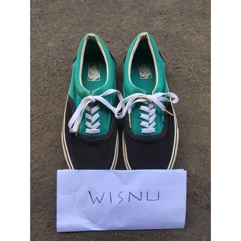 Vans era two clearance tone