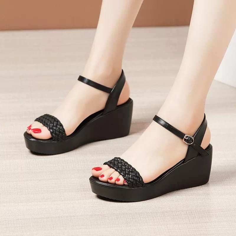 Sandal wedges di on sale shopee