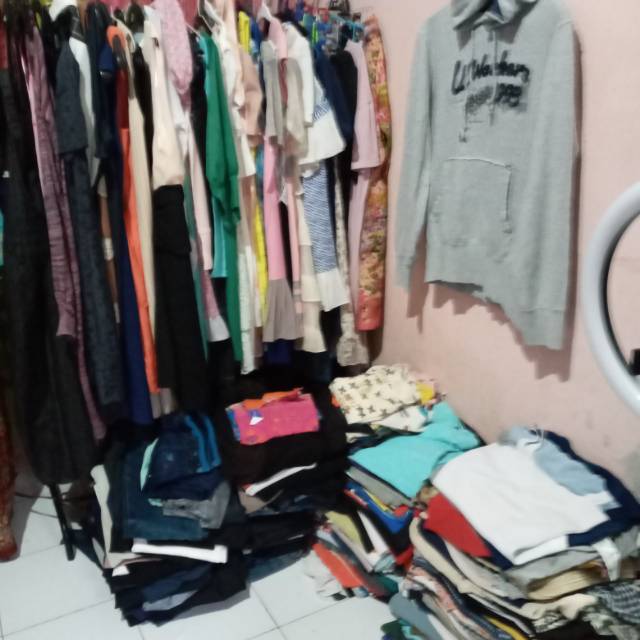 Produk A2 trift colection | Shopee Indonesia
