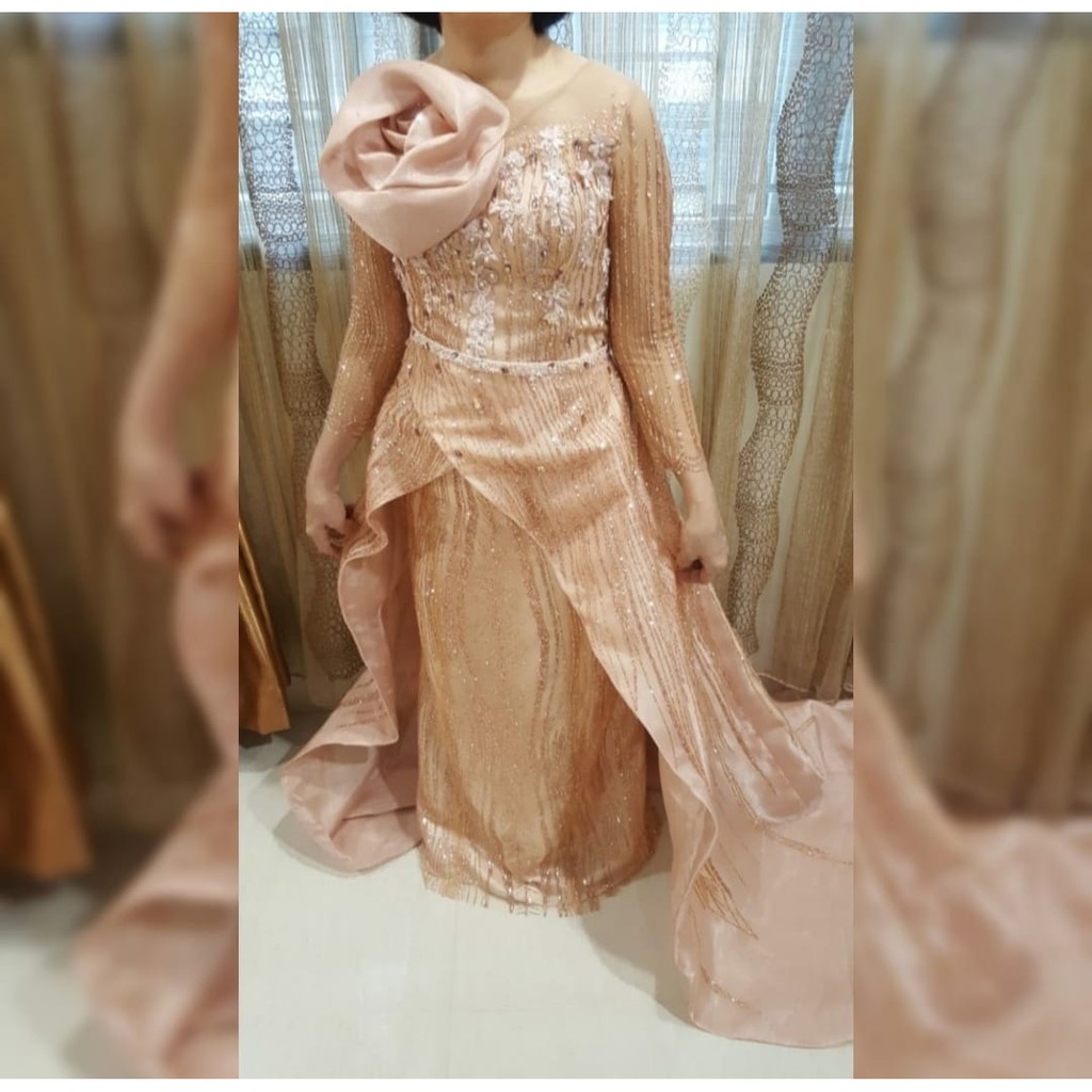 Dress pesta shop warna rose gold