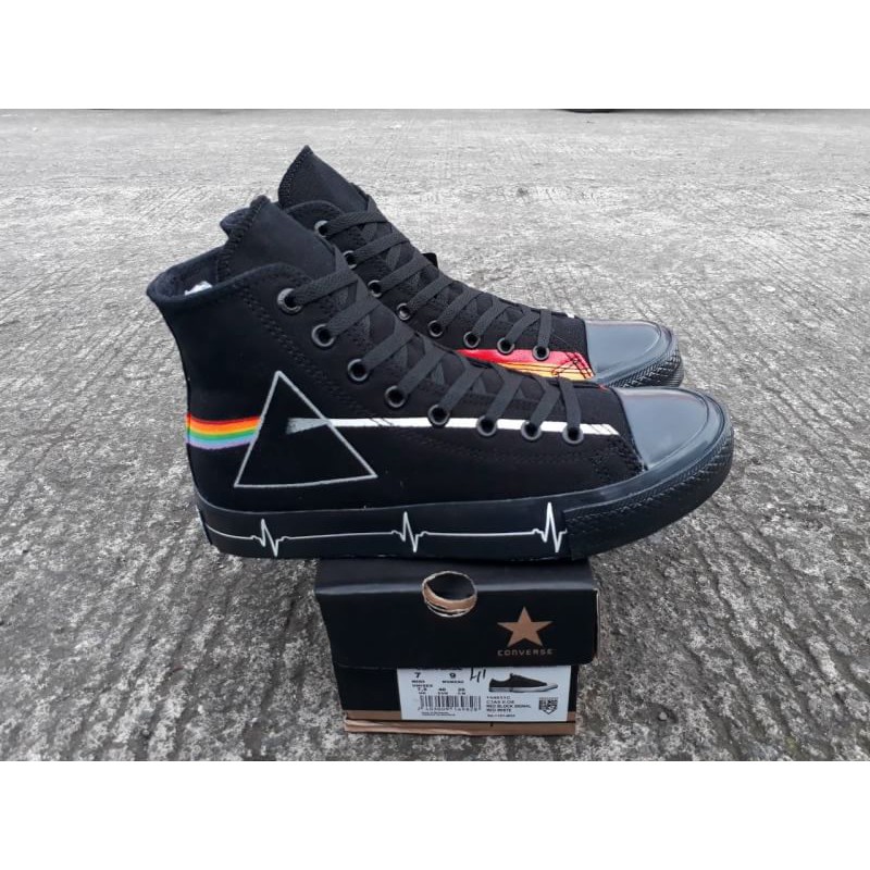 Converse x on sale pink floyd