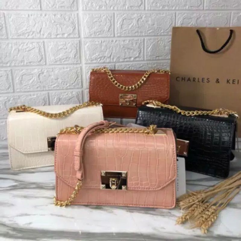 Harga tas charles discount and keith sling bag