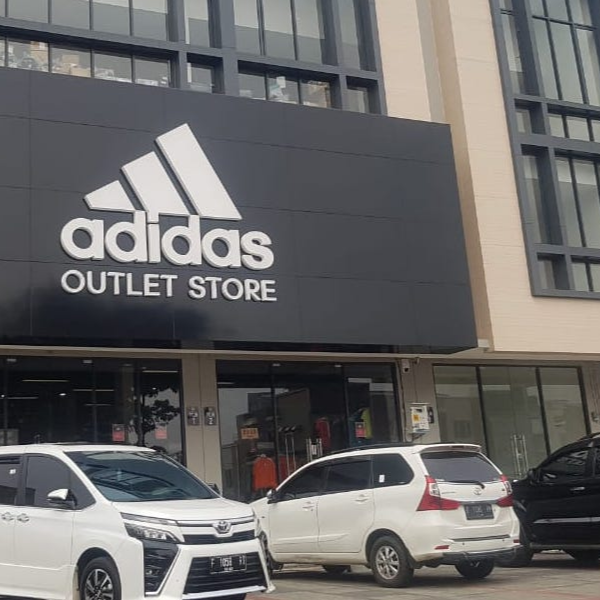 Adidas outlet di jakarta timur sale