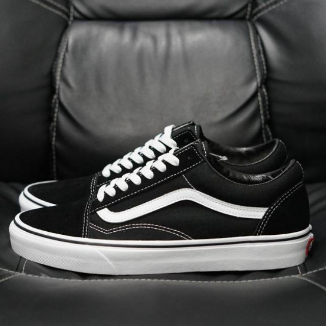 Vans old skool black hotsell white original