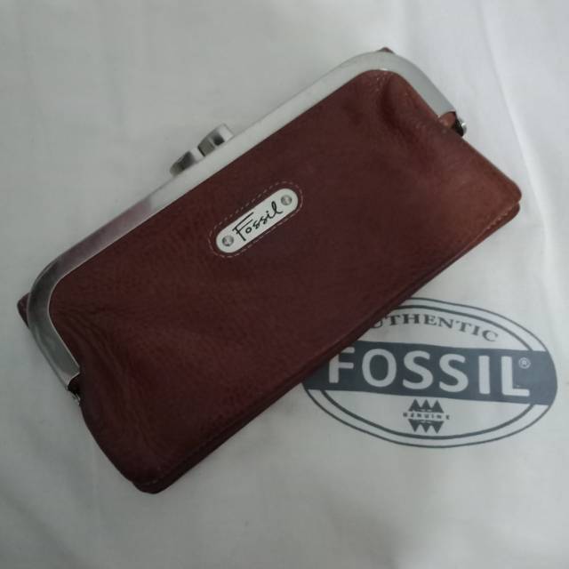 Jual SOLD Preloved Fossil Wallet Kisslock SOLD Shopee Indonesia