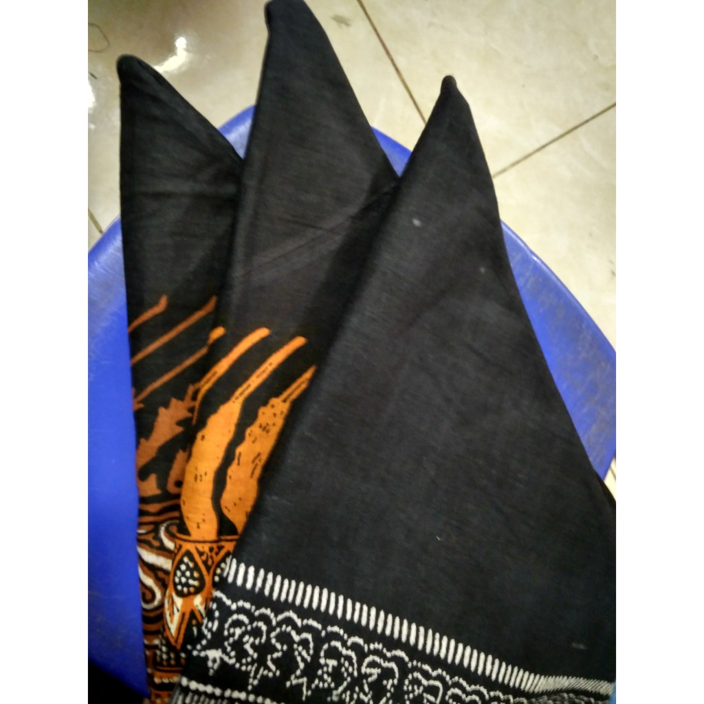 Jual [ Luriklarik ] Iket Ikat Kepala Batik Segitiga Jogja Solo | Shopee  Indonesia