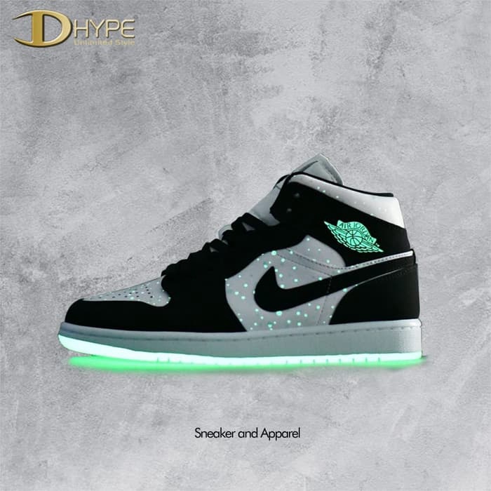 Air jordan 1 mid hot sale glow in the dark