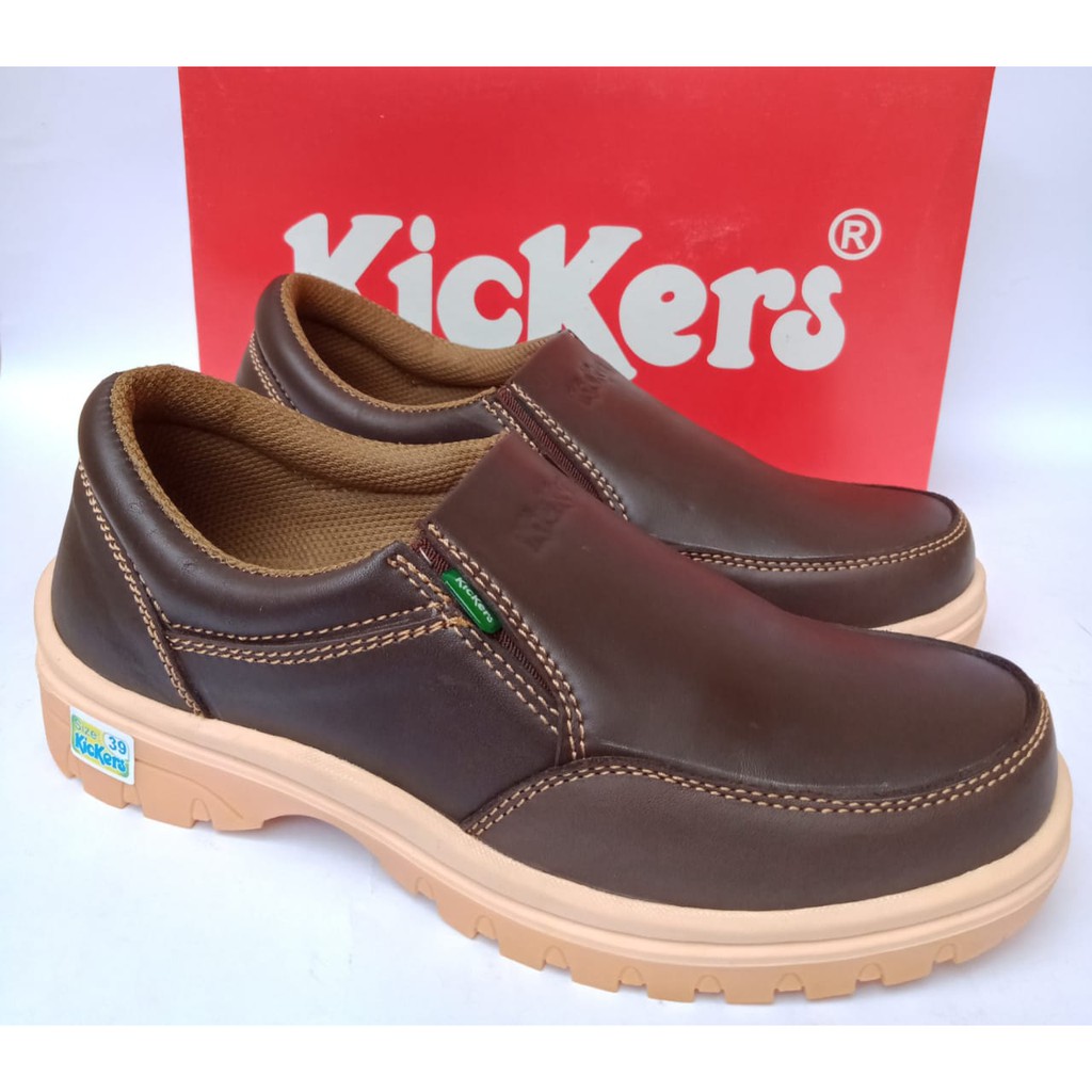 Sepatu slip best sale on kickers