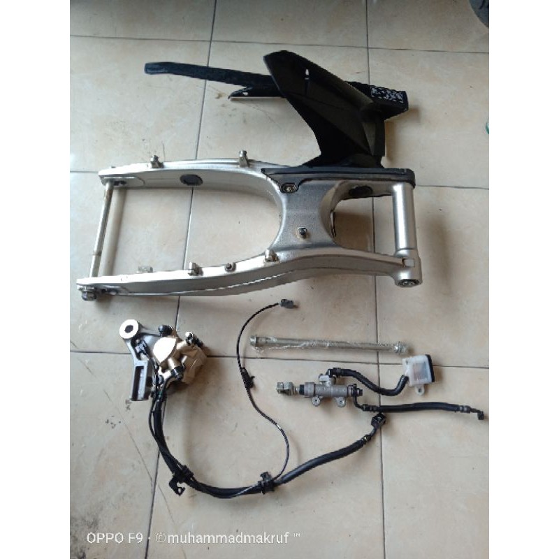 Swing arm deals cbr250rr