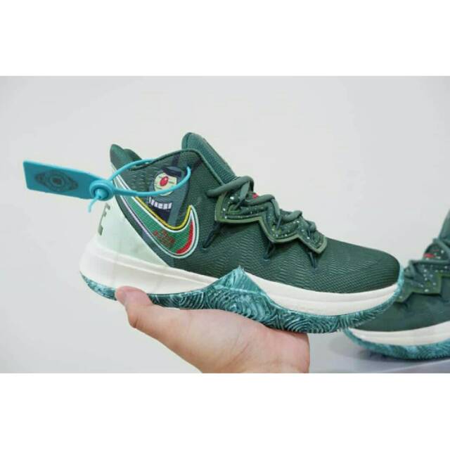 Kyrie cheap plankton shoes