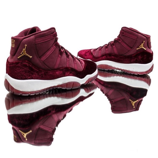 Jordan 11 outlet velvet red