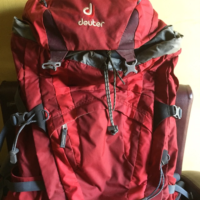 Carrier shop deuter second