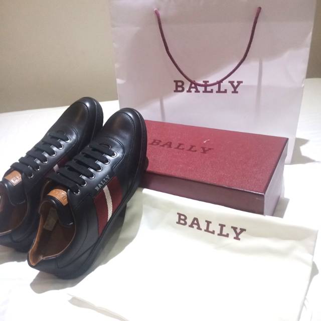 Bally store shoes harga