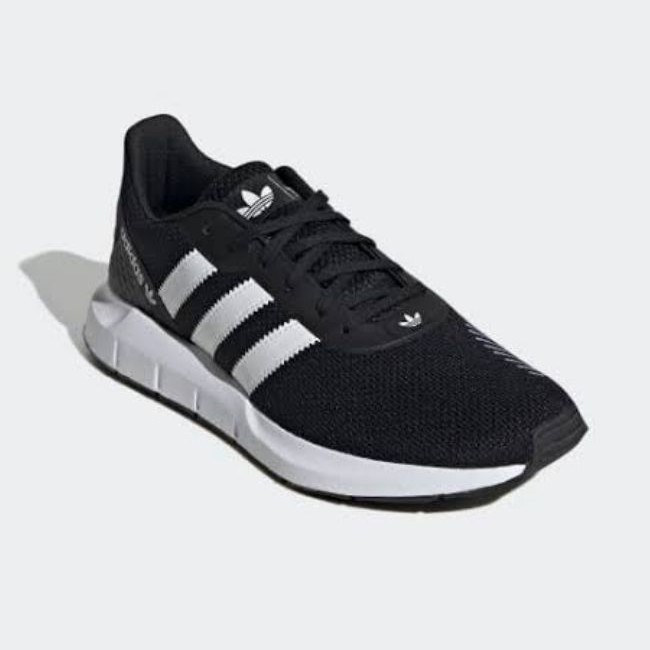 Harga sepatu adidas swift run original sales