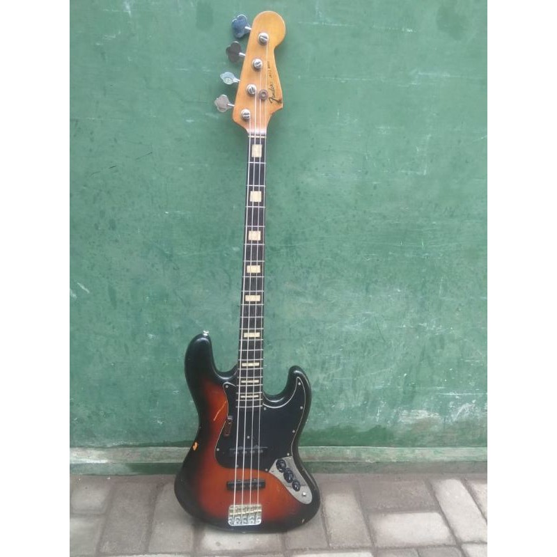 Fender jazz store bass harga