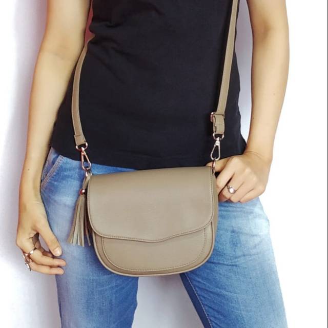 Tas sling best sale bag shopee