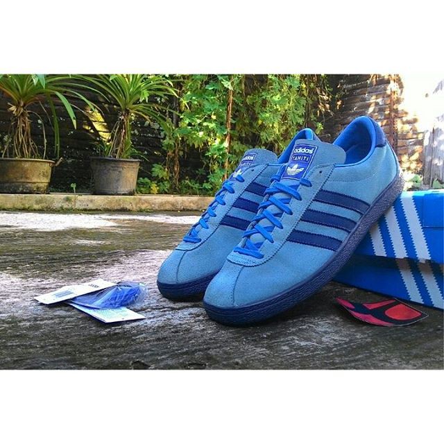 Adidas cheap tahiti blue