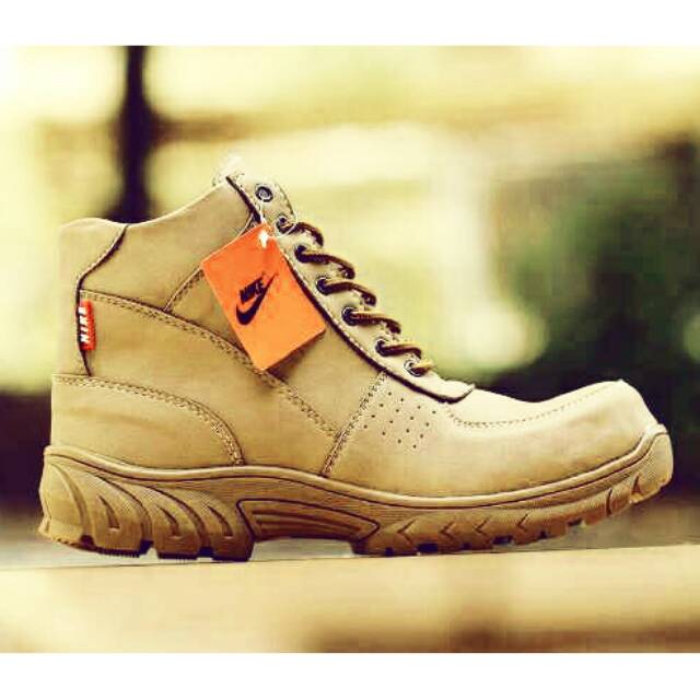 Sepatu boot hotsell nike original