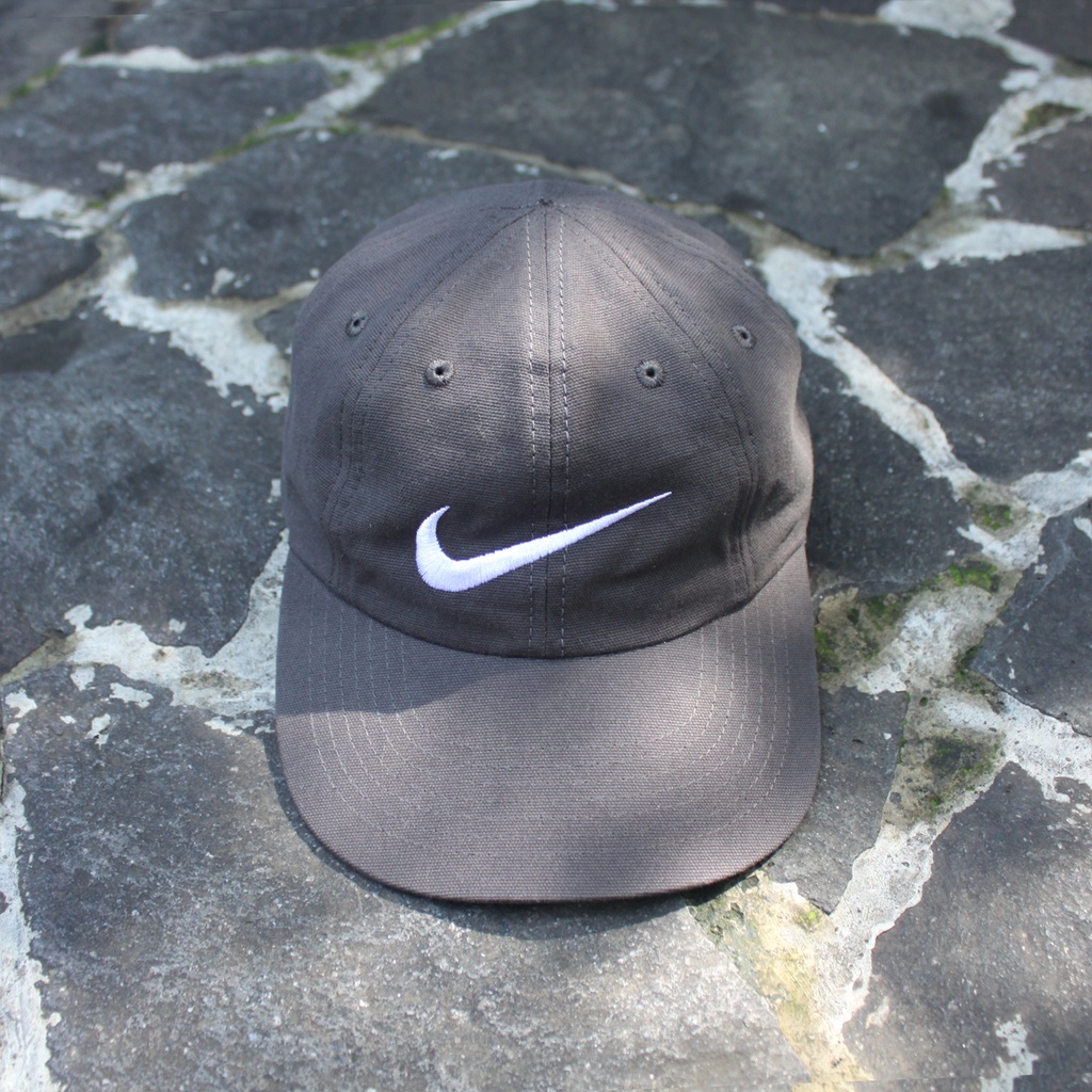 Nike vintage outlet hat