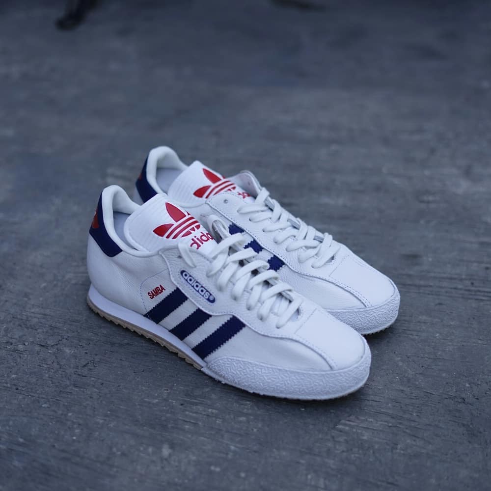 Adidas originals samba sale super white and red