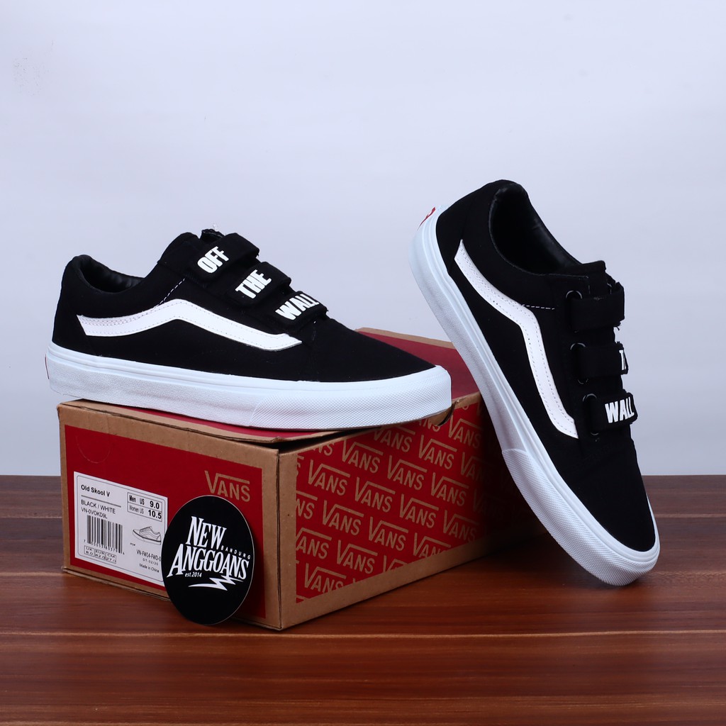 Vans old skool outlet velcro off the wall