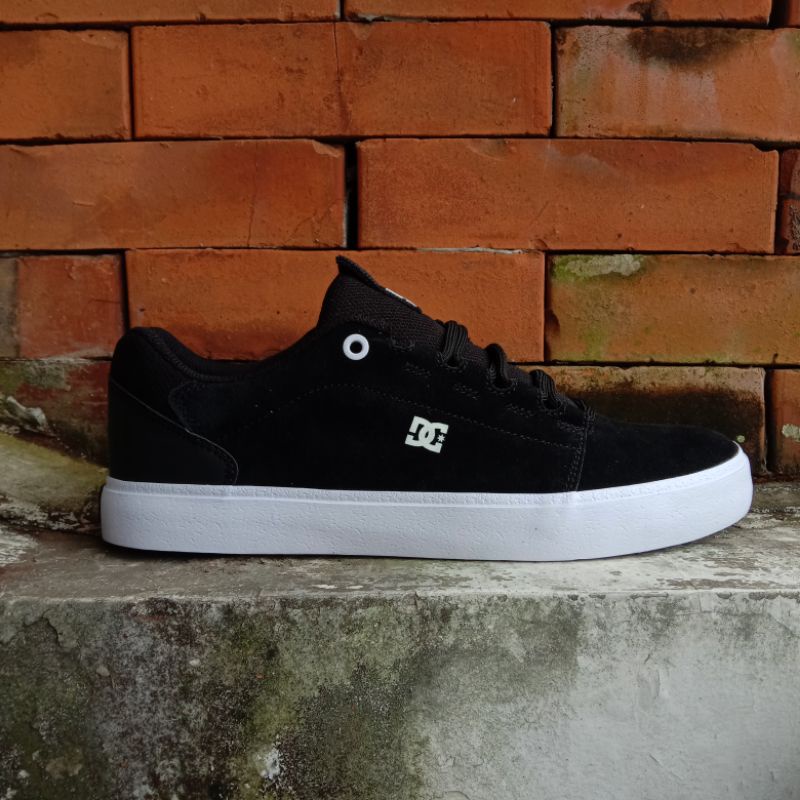 Sepatu store dc skate