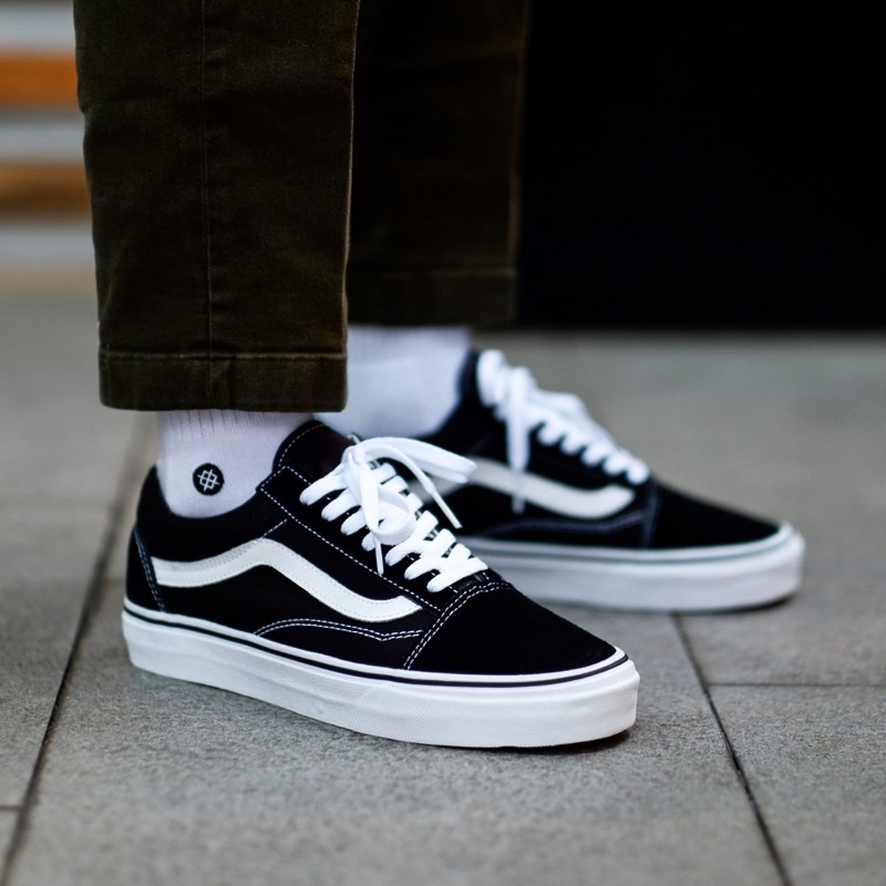 Harga retail vans on sale old skool black white