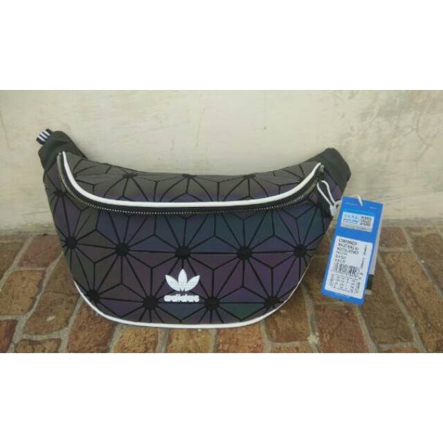 Adidas waist 2025 bag issey