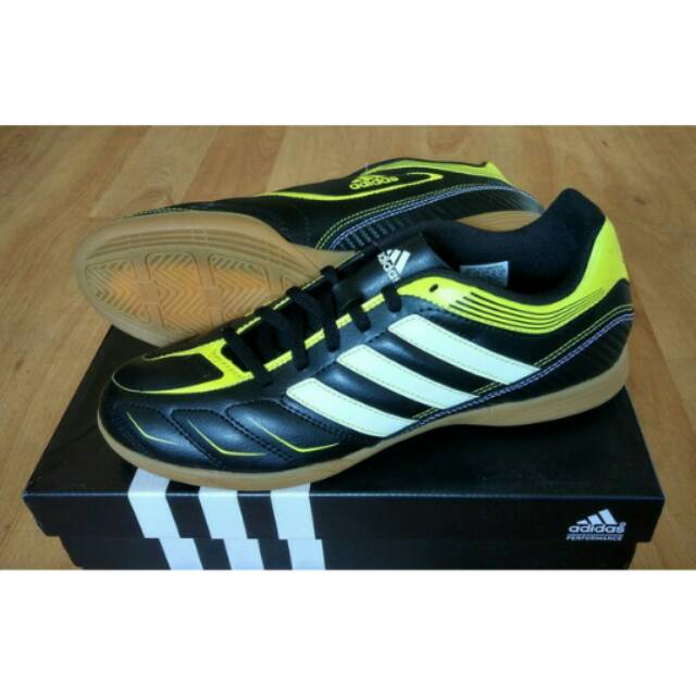 Jual Obral Sepatu Futsal Original Adidas Ezeiro III 3 in Shopee