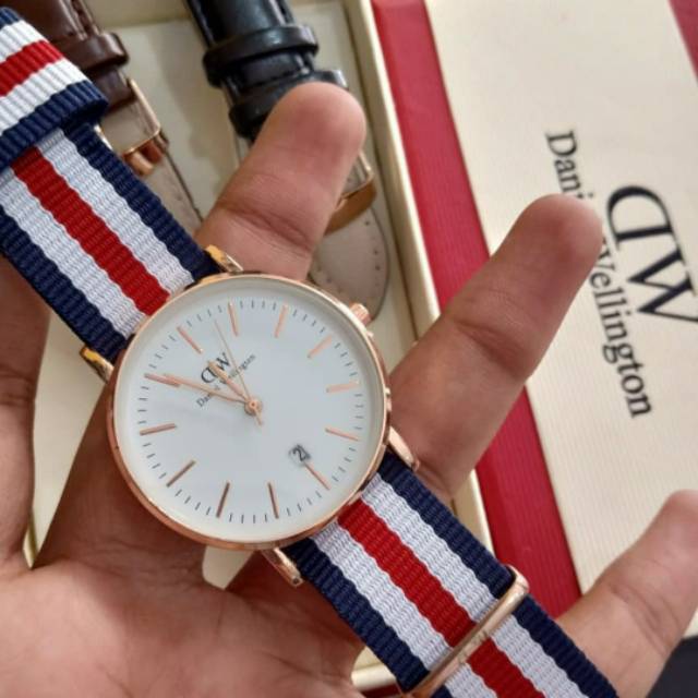 Dw clearance watches snapdeal