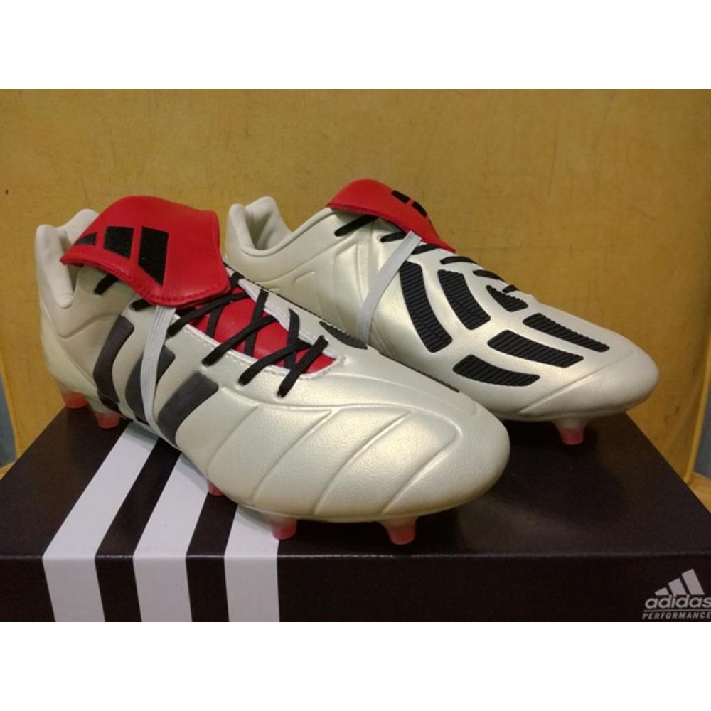 Sepatu adidas predator on sale mania