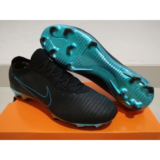 Sepatu bola nike play ice sale