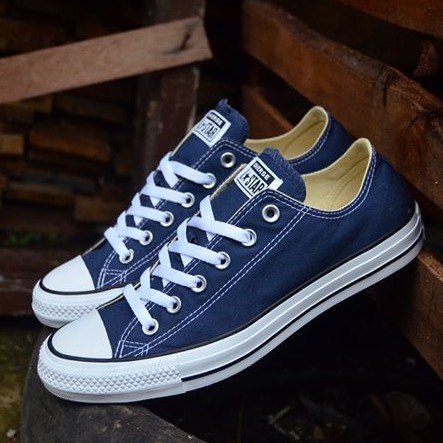 Sepatu converse navy on sale blue