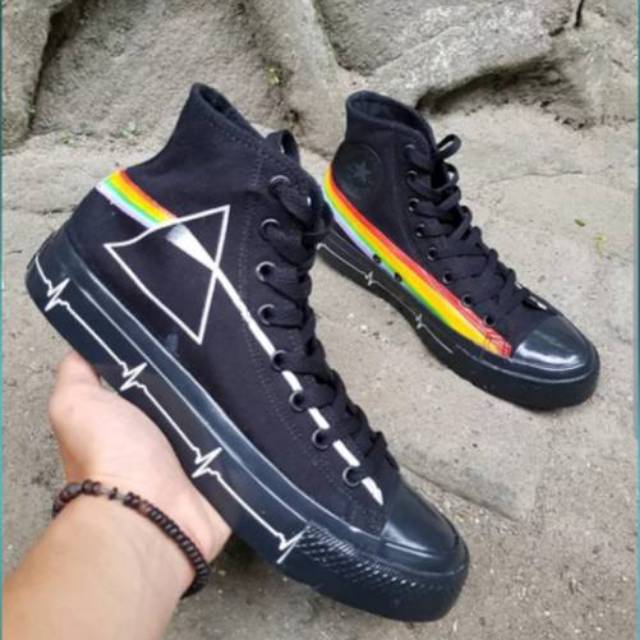 Converse x cheap pink floyd