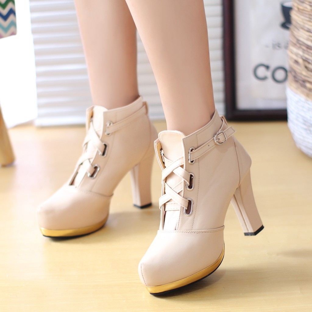 Sepatu clearance boots heels