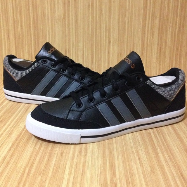 Adidas neo clearance cacity black sneakers