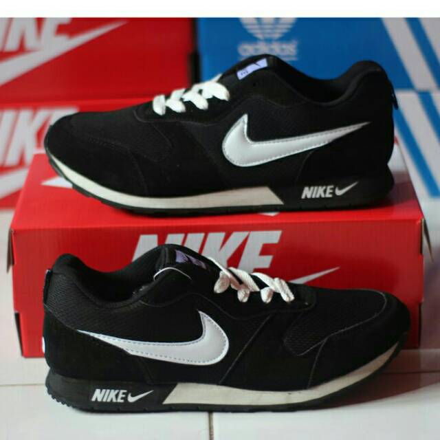 Sepatu nike md clearance runner