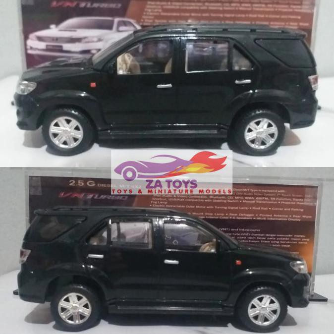 Diecast toyota deals fortuner